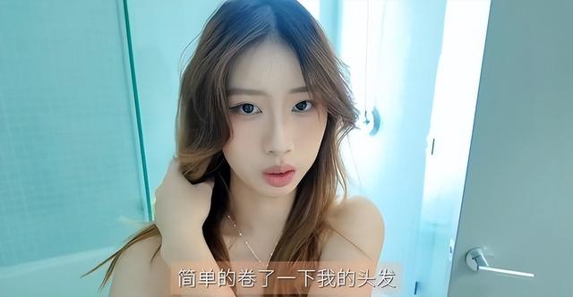 徐帆退休专心陪读女儿	，和徐朵住美国别墅区，出行司机接送好阔气