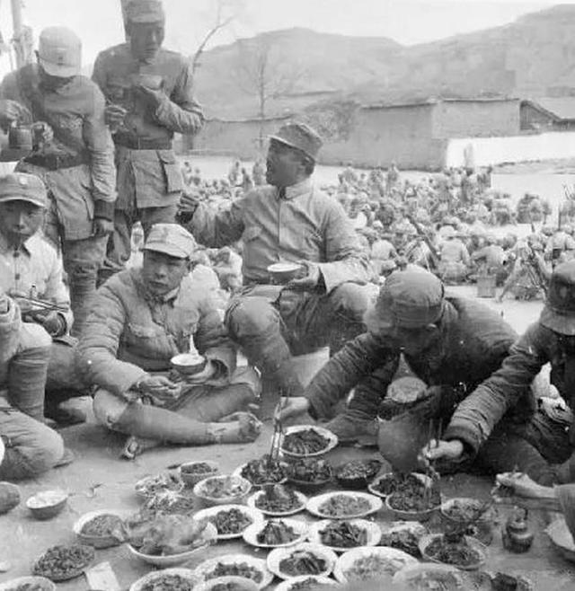 1941年李讷保姆遭奸杀，26名警卫员集体脱裤子跳河，成功锁定真凶