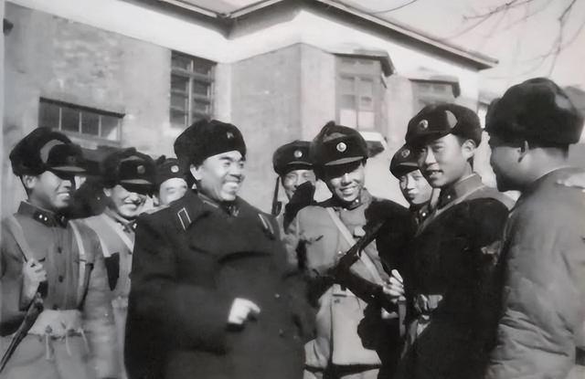 曾泽生从朝鲜回国，受毛主席接见后，为何交代妻子：北京不能待了