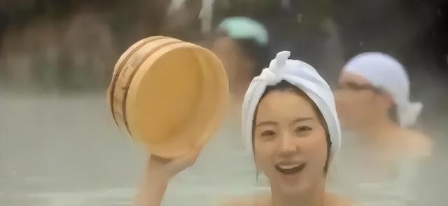 日本男女混浴要求一丝不挂，女性的隐私如何保障？看完涨知识了