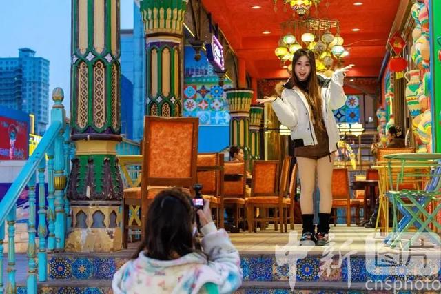 【央媒看天山】新疆乌鲁木齐：乐游大巴扎