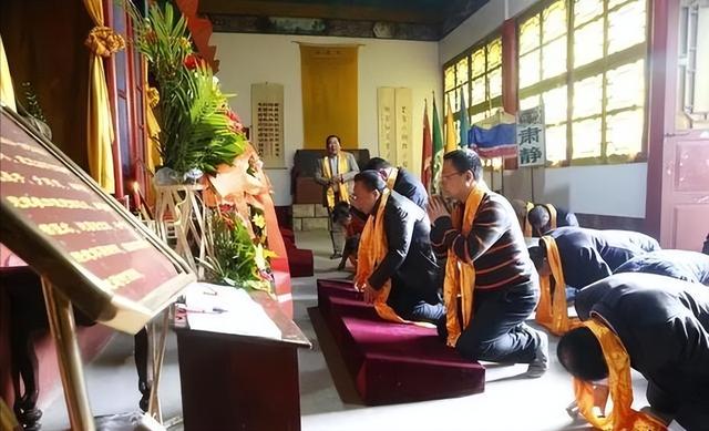 包养10位情妇，睡觉翻牌生下11个私生子，最小情人竟还是零零后！