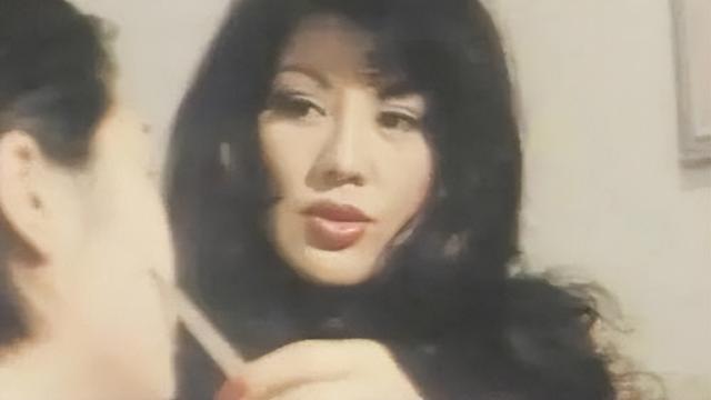 她是中国第一美妇，因为太美被克林顿接见，为显年轻28年不近男色