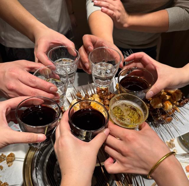 湖南情侣坠亡后续：警方通报排除刑事案件，男方家属欲上诉