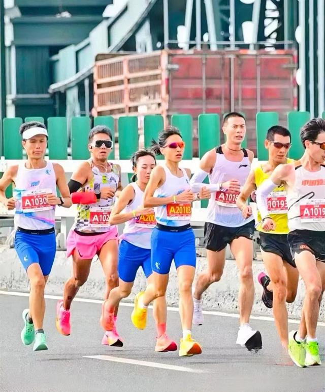 张水华2月休战冬训+看店+带孩子 重马挣3000美元先过个“肥年”