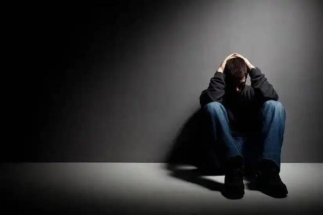 上了年纪要戒烟吗？医生提醒：过了55岁，日常吸烟牢记8不吸