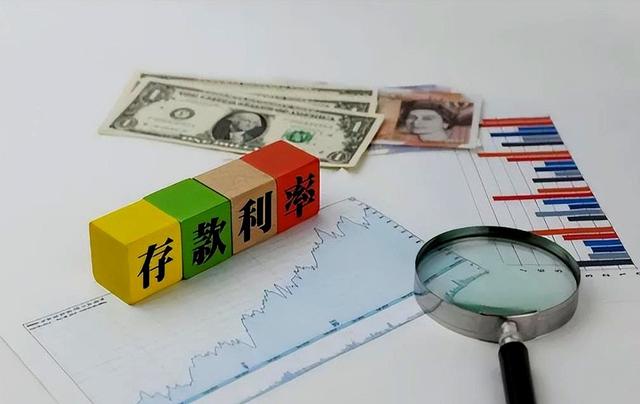 手握百万存款的人，2025年为什么突然成了人生赢家？