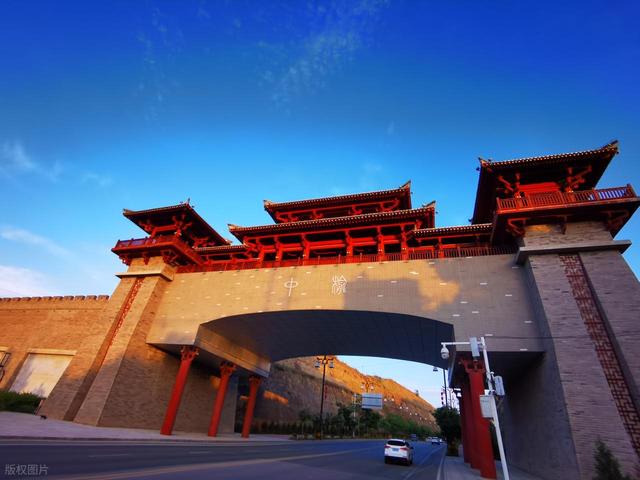 陕西与山西河南三省交界有座小城，山河壮阔，让王维都流连忘返