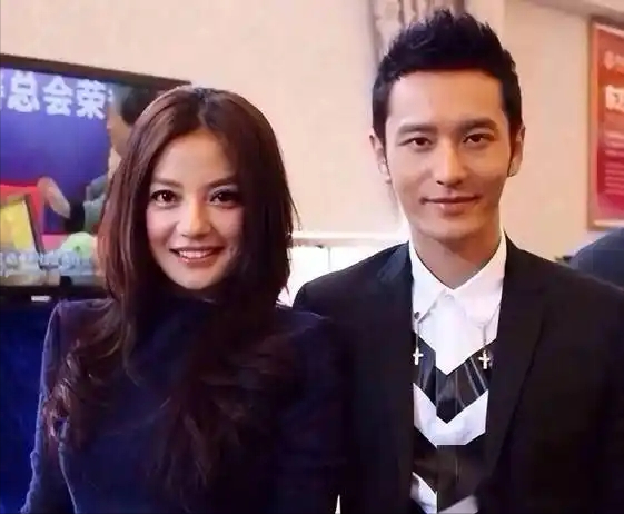 胃癌传闻澄清才半年，49岁赵薇再迎坏消息	，连累的何止闺蜜李湘！