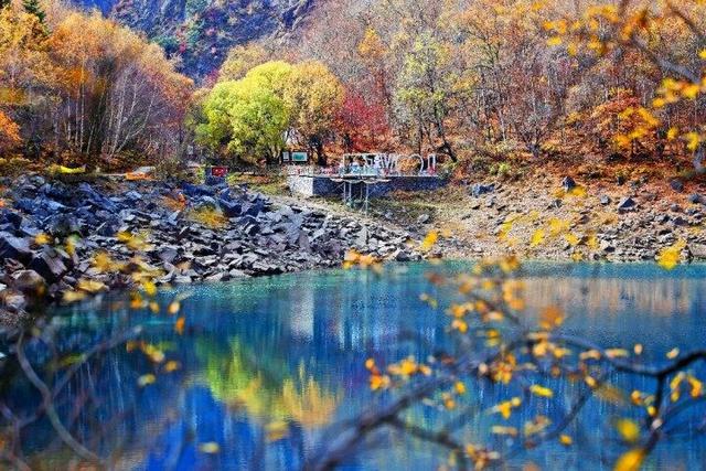 四川这个地方的初冬，是彩色的！