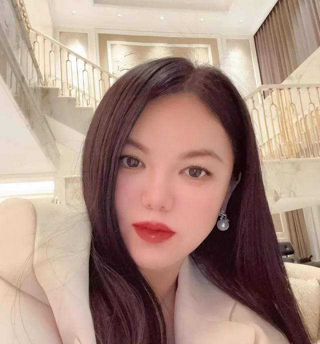 离春节还不到30天	，4位名人相继翻车，没一个值得同情，个个离谱