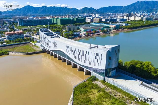 台州新永宁江闸不仅帅气还很实用,今年七月刚启动过连续排涝模式