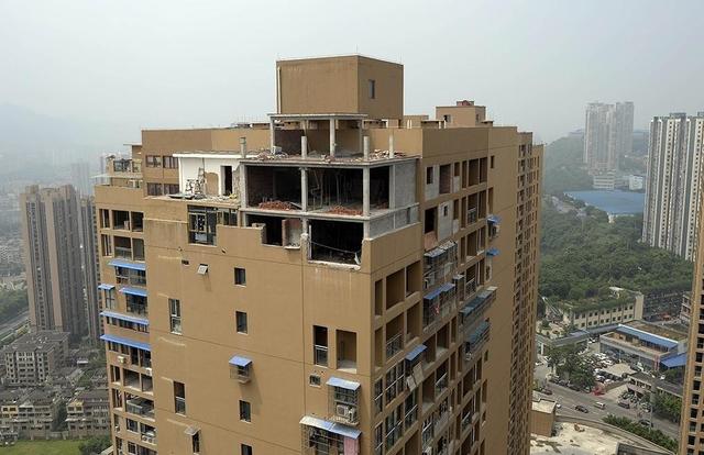 曹德旺预言成真了？我国二三十层的电梯房，或将面临同一个结局？