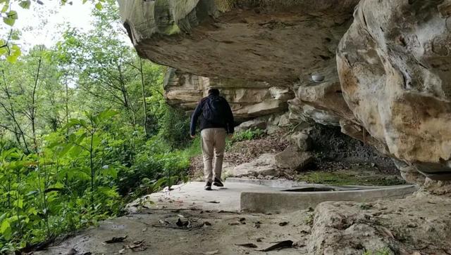 重庆九龙坡有一座明朝大寨，拥有18道城门，相传张献忠在此称帝