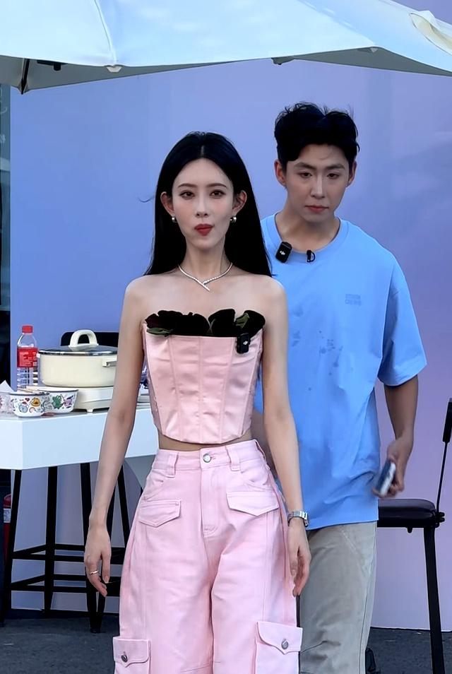 被“腰粗腿粗”的徐冬冬惊艳，气血足到头顶，120斤美得大气磅礴