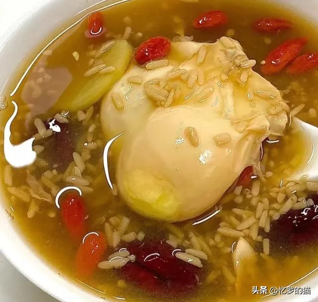 二婚女远嫁北京独生子，七十岁的婆婆说:你点外卖必须帮我捎一份