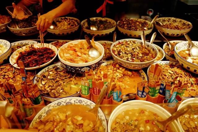 中国首个美食地标城市！300多种小吃，带上1TB的胃才能吃嗨