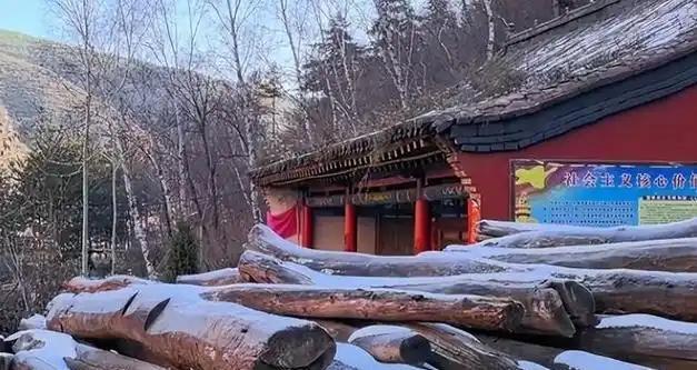 和尚老了也可怜！山西77 岁僧人，山洞苦修 13 年，没吃没喝崩溃落泪