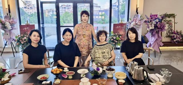 假日休闲哪里去？记一位大学女教授的假日休闲时光