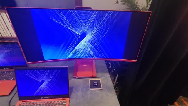 Snapdragon X2 亮相：高通展示超薄无风扇桌面 PC