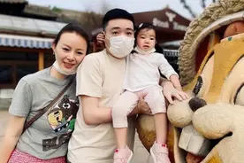 “台球天才”丁俊晖：母亲55岁因癌离世，他娶大6岁富家女为妻图片