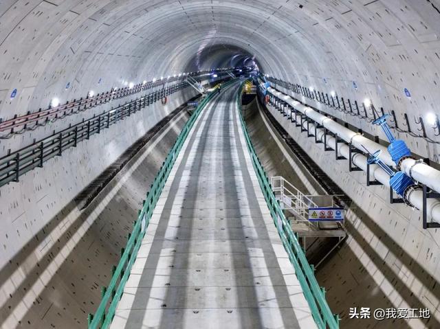 挑战超高水压！看世界最长海底隧道的“穿海之旅”