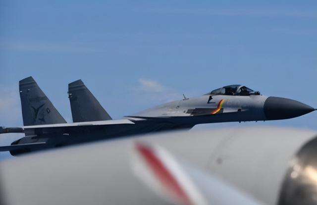 中日战机对峙，不到12小时，中俄官宣大行动，普京终于下定了决心