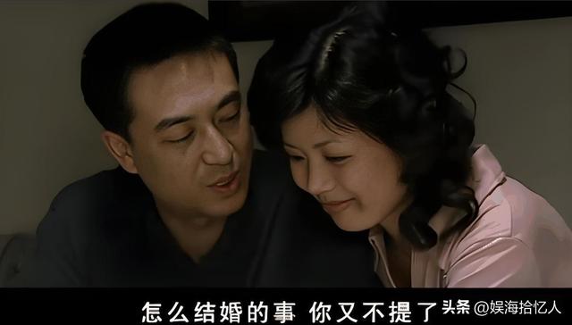 钱再多有什么用，55岁张嘉译现状曝光，病情严重到连走路都站不直