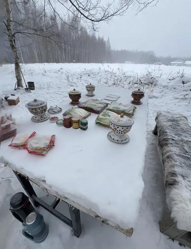 东北旅游，开始流行「命苦三件套」