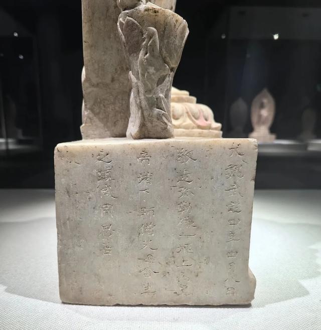 邺城苍苍白露微，世事翻覆黄云飞：邺城访古