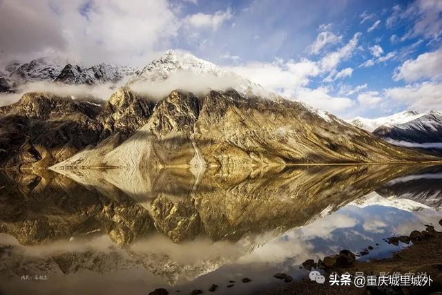 然乌湖,多彩善变的眼眸,今天带你看看难得一见的“镜面然乌”