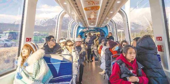 砸30亿竟日亏28万？丽江观光火车一声汽笛停了！