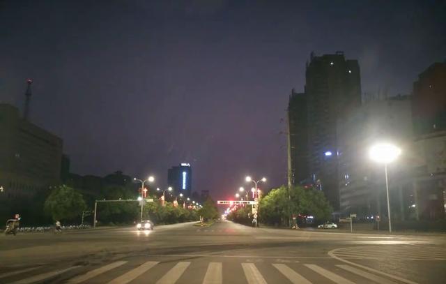 不曾辜负的行囊与梦想:长沙师范学院孙冰教授青绿山水横披偶得记