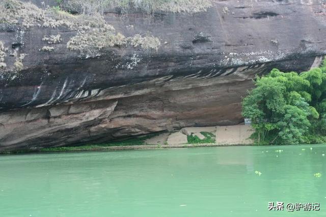 郴州的“坦”，丹霞洞穴中的独特景观，刷新你的认知！