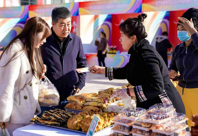 科技赋能文旅 消费激活冬日 宁夏贺兰县2025年冬季旅游嘉年华启幕