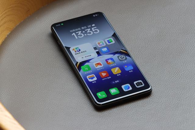 OPPO Find X9：能用上丹霞原彩镜头！Find X9 Pro：完整规格已曝光！