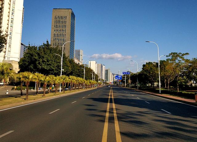 武汉市的武昌区都没有武昌大道，同省的鄂州市却有个武昌大道