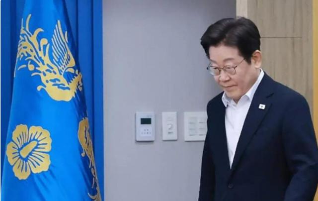 还是不敢得罪美国？第一个公然拒绝93阅兵的总统出现！李在明通告全球，韩国降格对待中国？