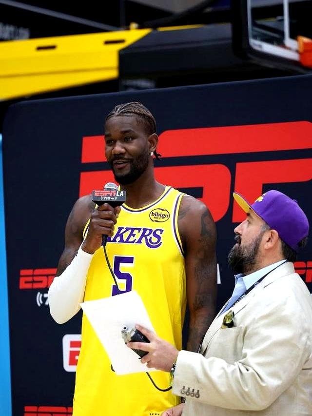 湖人首发中锋？艾顿在社媒晒出多张定妆照：在NBA的第八年🎱