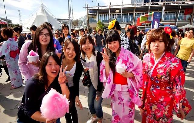 大量日本游客涌入北京！打着旅游幌子不去旅游不吃美食，为啥来？