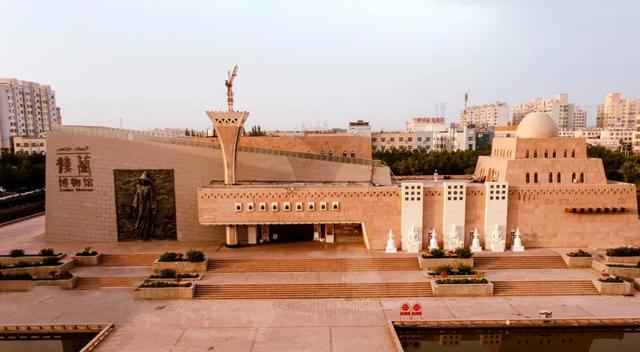 天山下的优美牧场、亚心之都——史上最全新疆乌鲁木齐旅游攻略