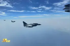 解放军给美军露了一手，歼10横跨6000公里，直接从美军头顶上穿越图片