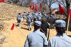 山东又一景区火了！跟着团长去抗日，口碑两极分化太严重图片