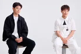 中国女篮出发奥运，杨力维、杨舒予姐妹表态称全力以赴就不算输，韩旭：姚明郑海霞是我心中的篮球巨星图片