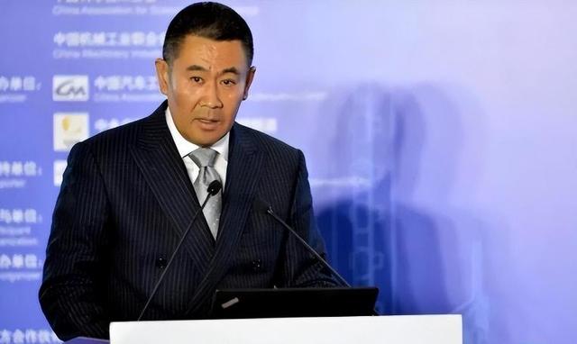 退休6个月还没享福就去世，一辈子无儿无女，他比罗京更令人惋惜