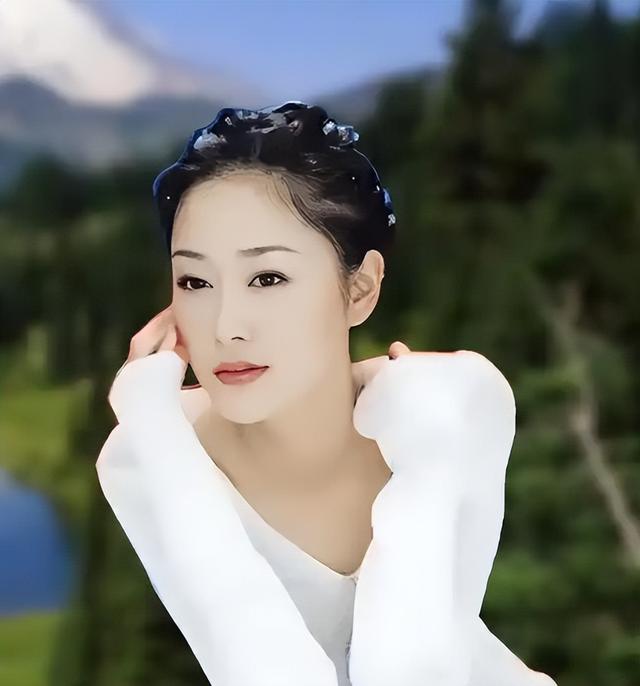结婚10年被丈夫绿8次！最后出轨蒋勤勤，最终年仅43岁抑郁自杀