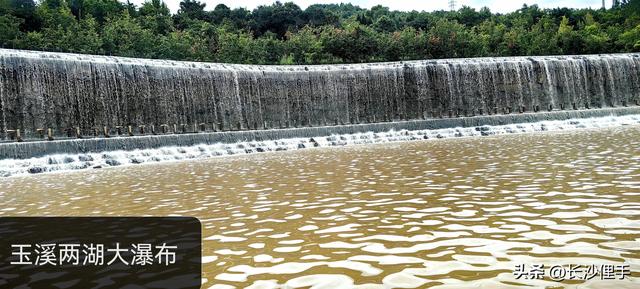 柴米油盐调味诗与远方，抚仙湖那一抹红