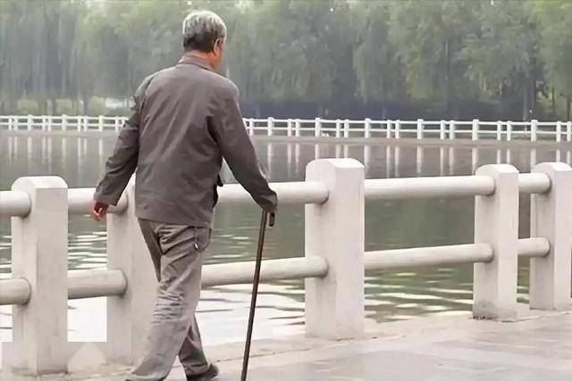 医生发现：天冷坚持散步的脑梗患者	，用不了3个月，或有6大好处