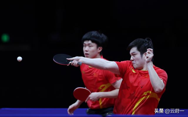 原来樊振东的女神是她！因订婚火遍全网，曾在比赛前去看她而被骂