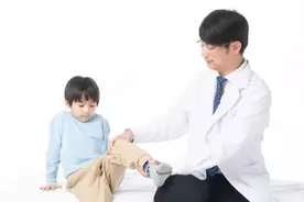 以为是生长痛，7岁男孩被截肢！孩子有这2种腿疼一定要警惕图片